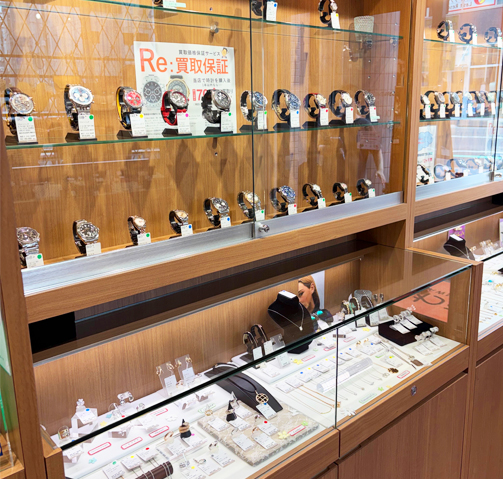 静岡店 販売フロア 店内