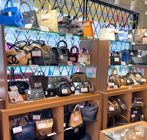 静岡店 販売フロア カウンター