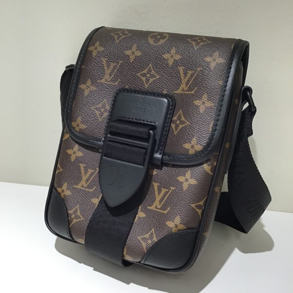 LV モノグラム・マカサー  アーチー・メッセンジャーPM  M46442