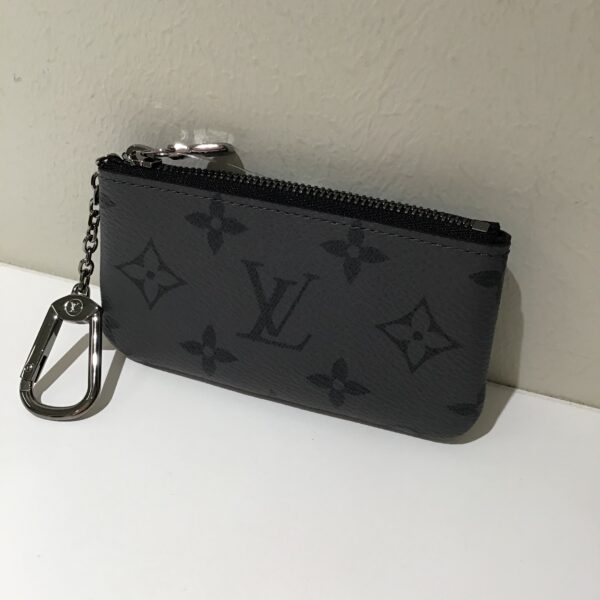 LV モノグラム・エクリプス リバース ポシェット・クレ M80905