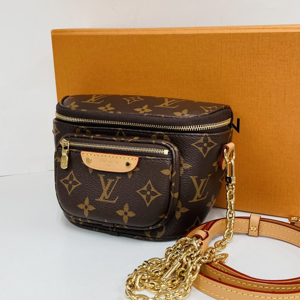 LV モノグラム ミニ バムバッグ M82335