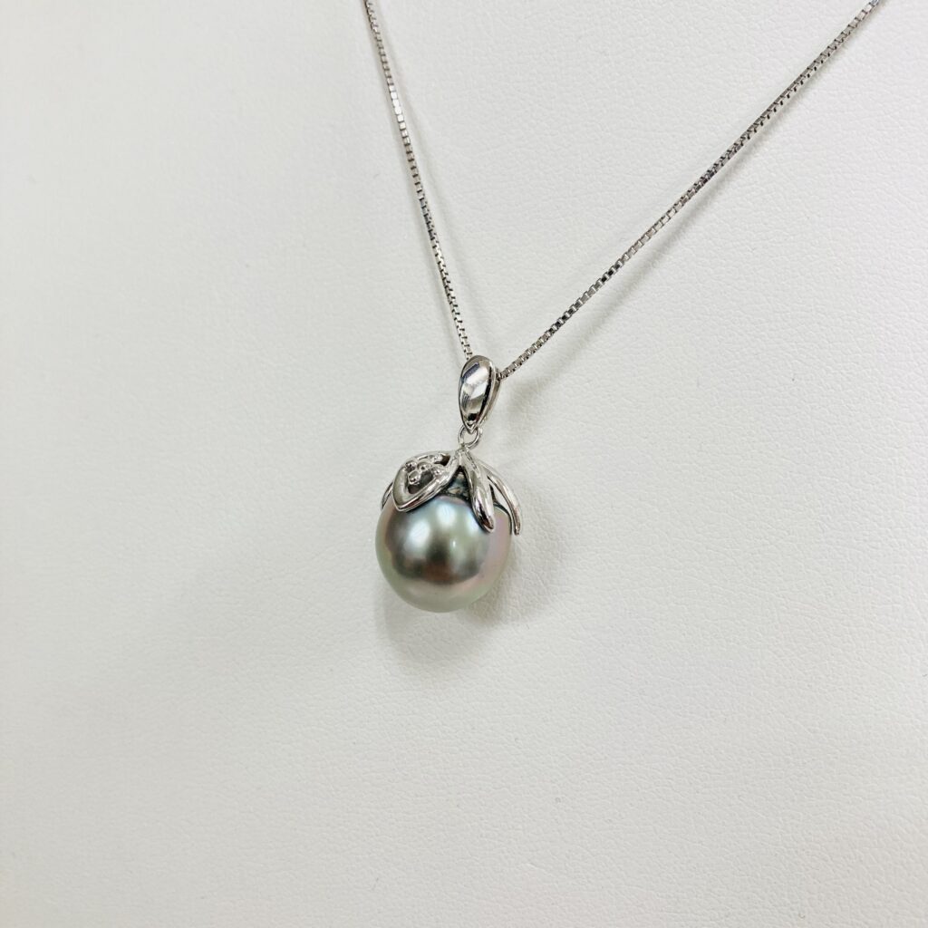 K18WG ブラックパール12.5mm ブラネックレス