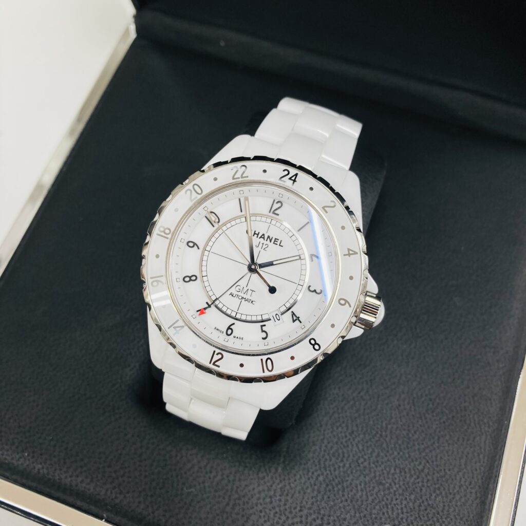 シャネル J12 GMT 42mm CE/AT H2126 ケース保証書付き