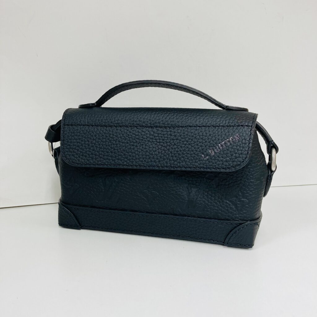 LV トリヨン･モノグラム スティーマー･イーストウエスト ウェアラブル ウォレット M13888