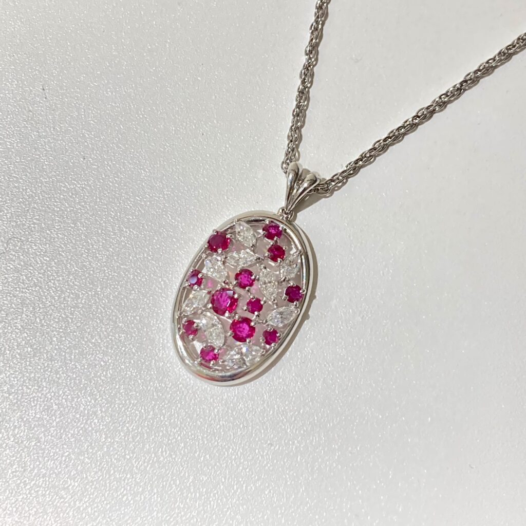 Pt850/900 デザイン ルビー1.39ct マーキースダイヤ1.10ct ブラネックレス