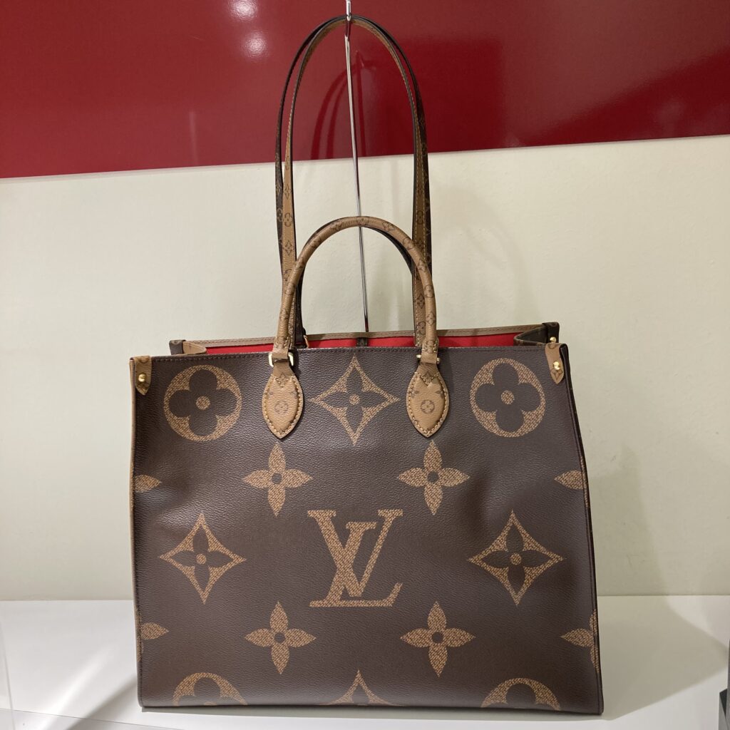 LV  モノグラム・ジャイアント/リバース  オンザゴーGM  M45320  箱付き