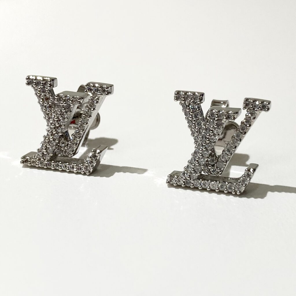 LV アイコニック ストラス M00608 ピアス 箱付き