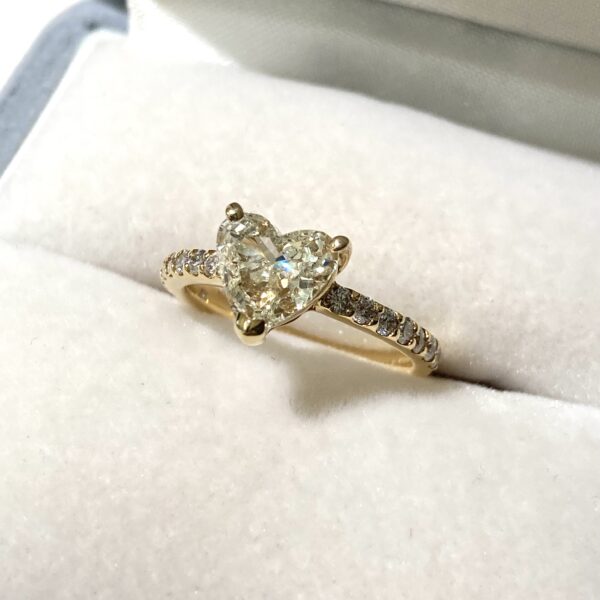 K18  ハートダイヤ1.001  ダイヤ0.24  リング