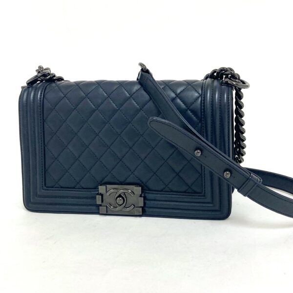 シャネル ボーイシャネル チェーンショルダー 袋付き