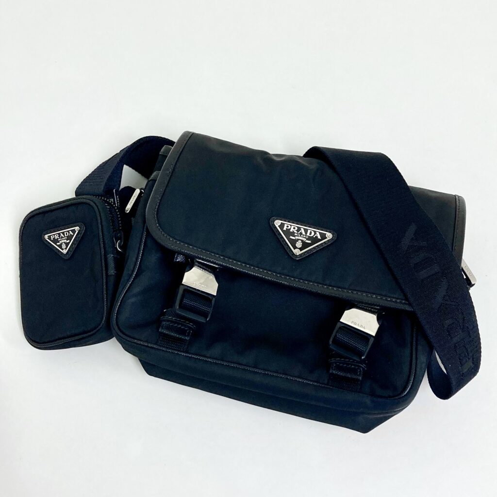 プラダ Re-Nylon サフィアーノ ショルダーバッグ 2VD034