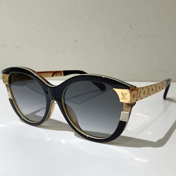 LV  プティ  スプソン・キャットアイ  サングラス  Z1857E  箱付き