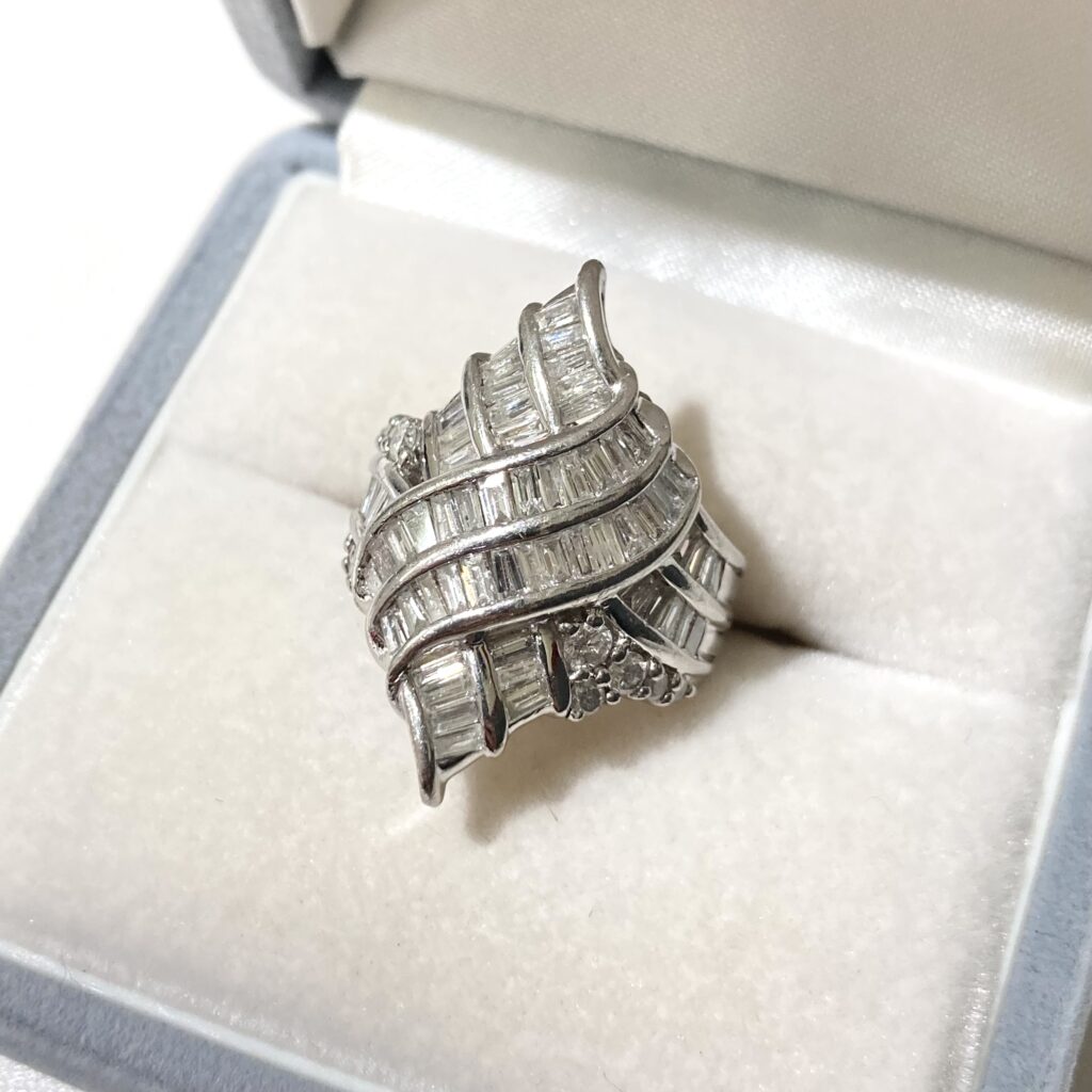 Pt900 テーパダイヤ2.00 リング