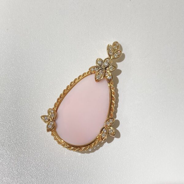 クイーン  750  コンクシェル  ダイヤ0.39  ペンダントトップ  鑑別書付き