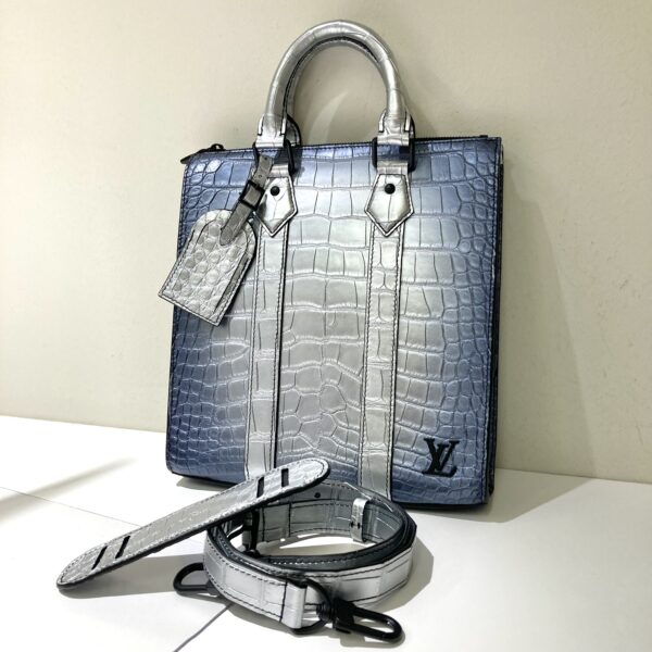 LV  エキゾチックレザー  サックプラ  箱付き