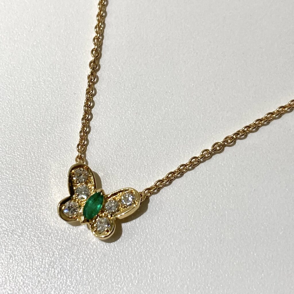 ヴァンクリーフ&アーペル  750  パピヨン  マーキスカットエメラルド  6Pダイヤ  ネックレス