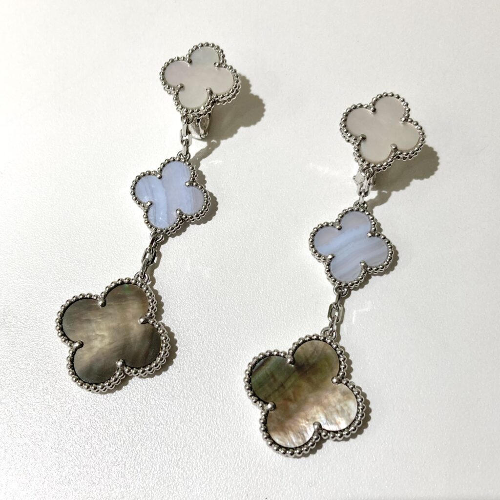 ヴァンクリーフ&アーペル  750WG  マジックアルハンブラ  3モチーフ  イヤリング  VCARN18800  箱、保証書付き