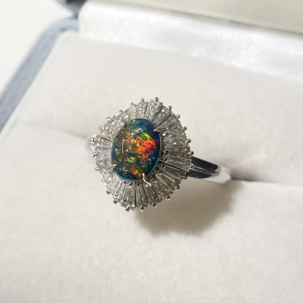 Pm900 ブラックオパール1.30 テーパダイヤ1.03 リング