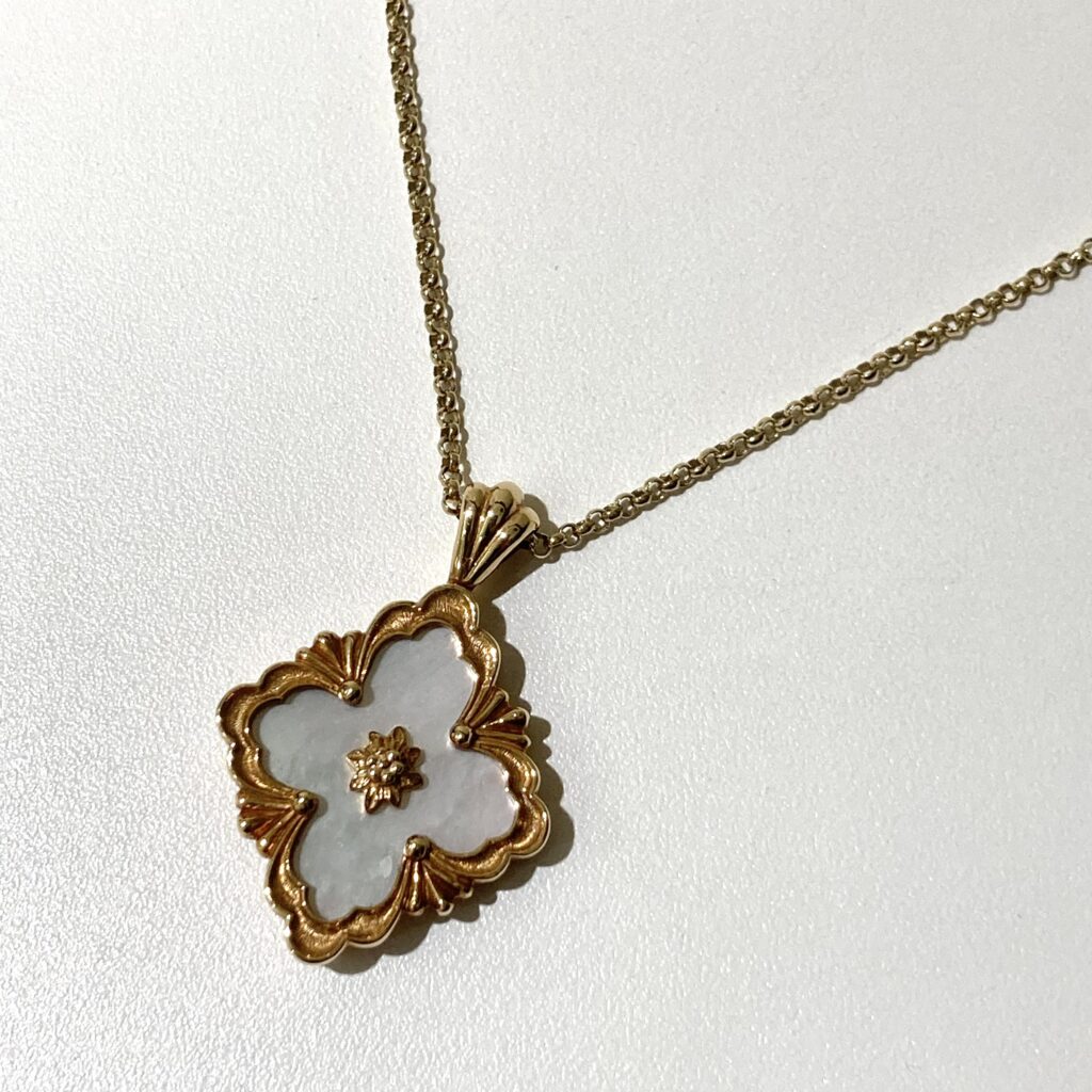 ブチェラッティ 750 オペラ チュール  シェル ネックレス