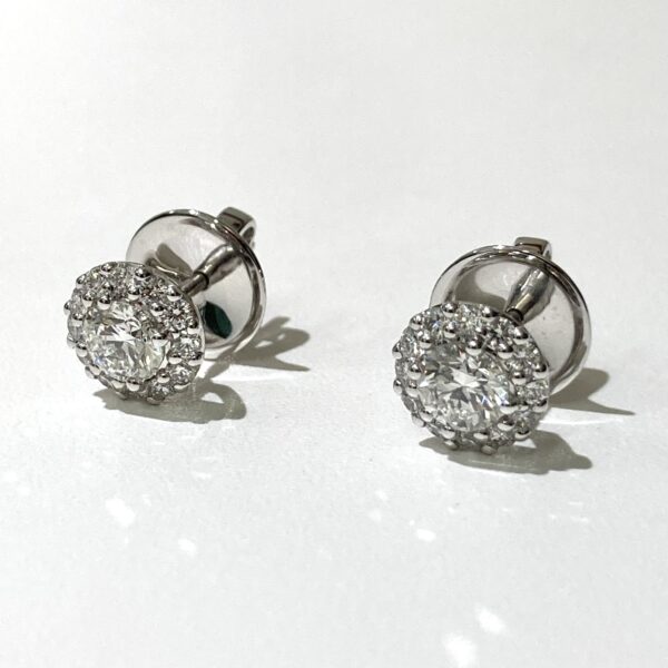 グラフ  750WG  アイコン  ラウンドダイヤ0.40  ピアス  箱、保証書付き